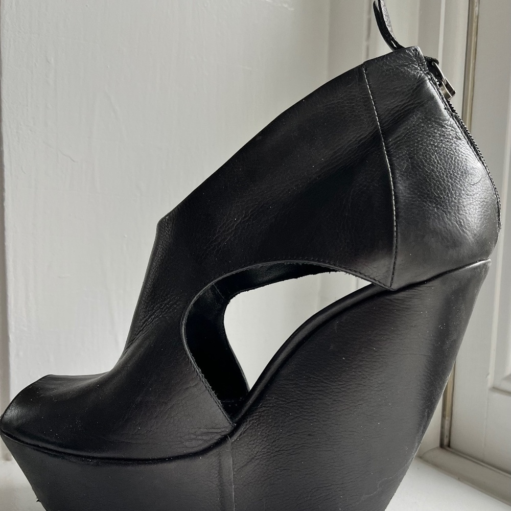 VICE MATIÉ Platform shoes Size 37